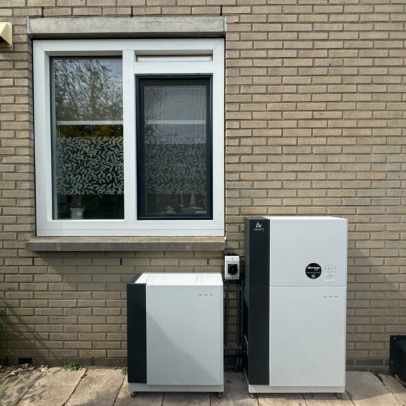 Thuisbatterij 18,6Kwh AlphaESS buiten